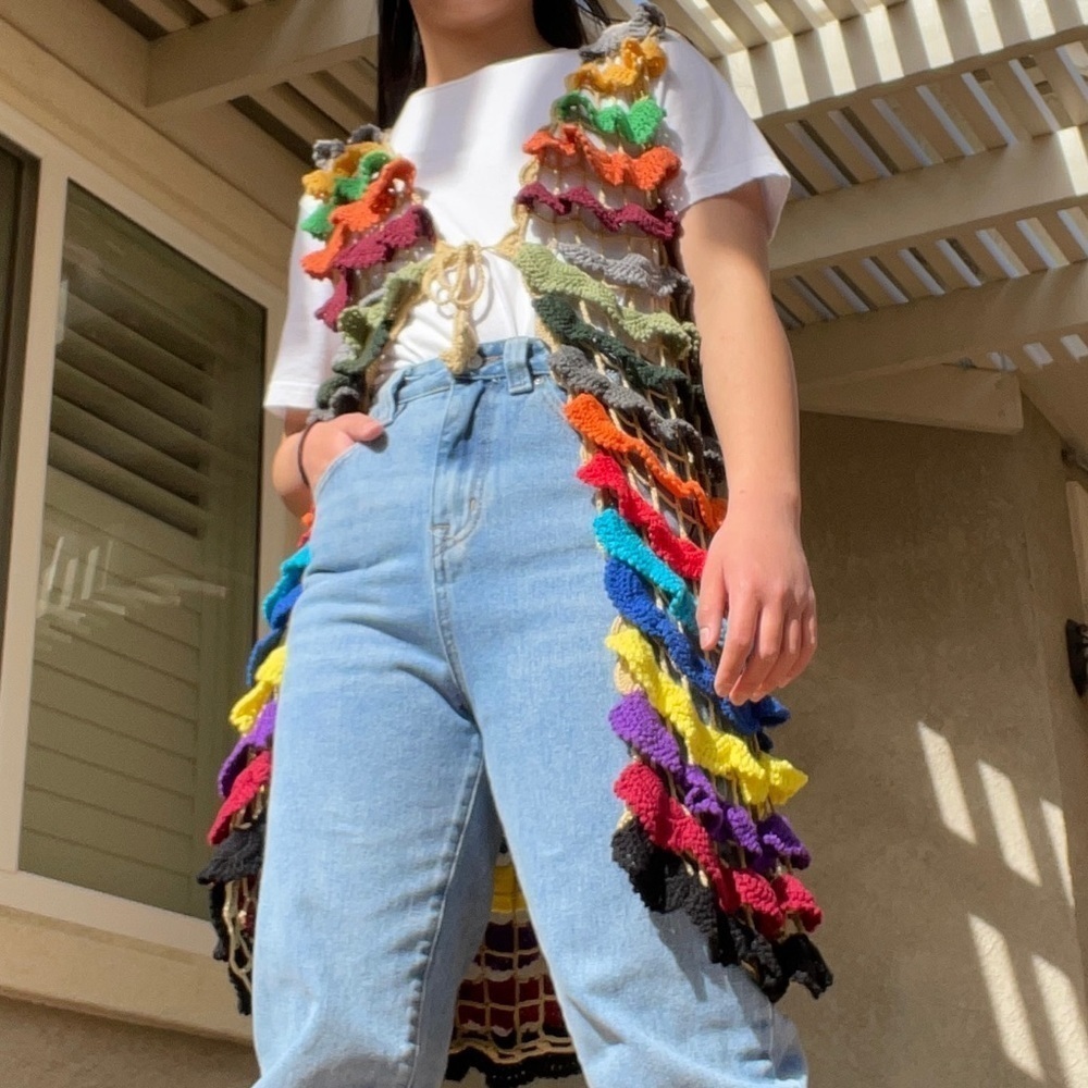 Crochet open front  scalloped vest medium